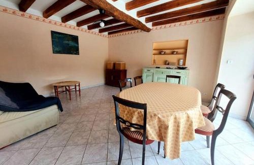 Saint-Martin-de-Sanzay House | Dépaysement à la campagne