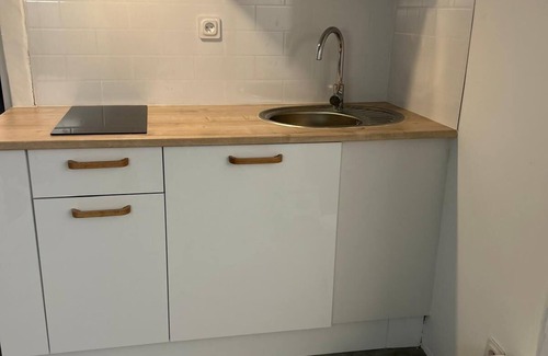 Centre Apartment | Détendez-vous Dans ce Logement Calme et Élégant Équipé D'un Jacuzzi