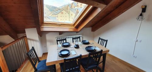 Taull Apartment | Dúplex amb altell de luxe + parking (Taüll)