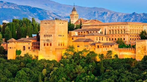 Sacromonte Apartment | Dúplex Cuesta del Chapiz con vistas a la Alhambra by A3Rentals