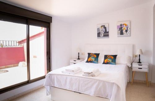 Port Saplaya Apartment | Dúplex, terraza y vistas al mar