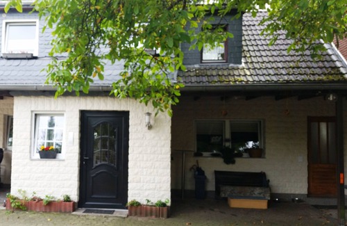 Hilden House | Düsseldorf Private Room for Rent