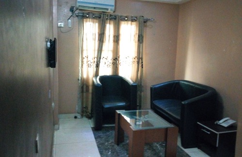 Ota Hotel | D'Czars Hotel & Suites