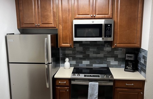 Historic Kailua Village Condo | D35 Kona Reef - True Oceanfront & Top Floor! AC throughout!