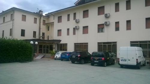 Chiesina Uzzanese Hotel | Da Beppe
