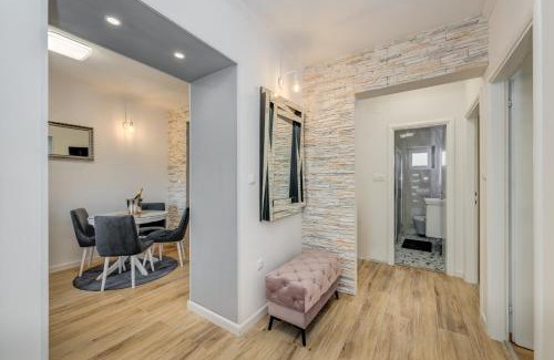 Kastel Kambelovac Apartment | Da Da