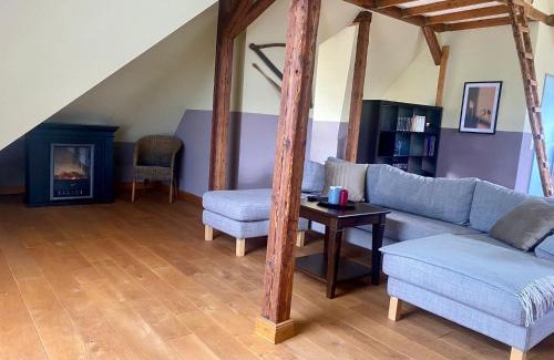 Meinersdorf Apartment | Dachgeschossloft mit Aussicht ins Erzgebirge