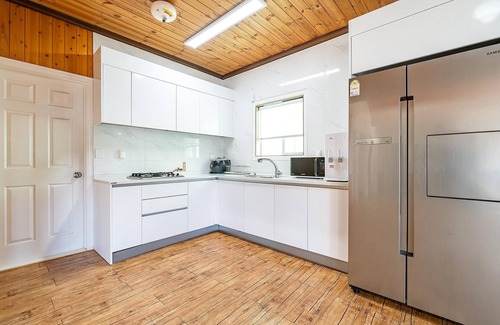 Ansan House | Daebudo Olive Poolvilla Pension
