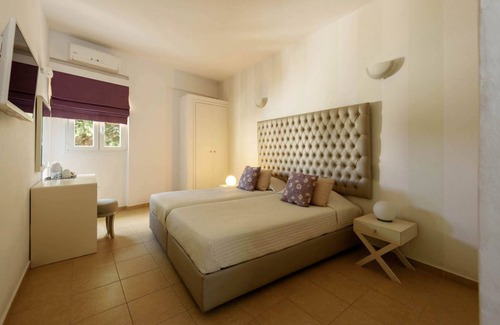 Fira Hotel | Daedalus Hotel