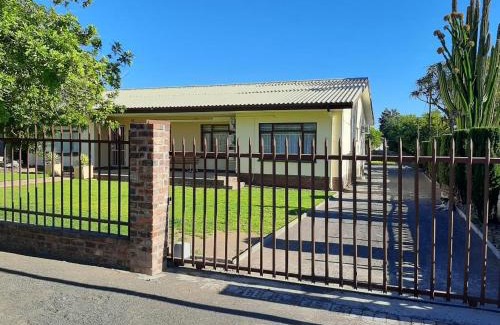 Beaufort West House | Dagbreek