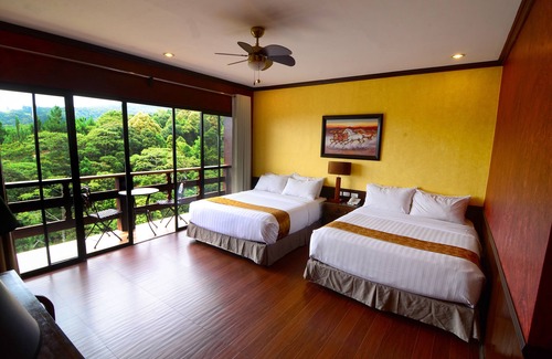 Burgos Resort | Dahilayan Forest Park Resort