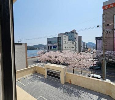 Tongyeong Hotel | Daisy hotel