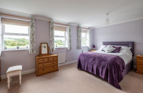 Ilkley House | Dalesway View