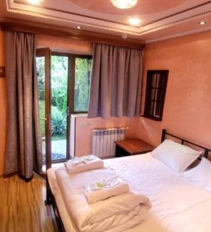 Yerevan Hotel | DALLAR Guest House