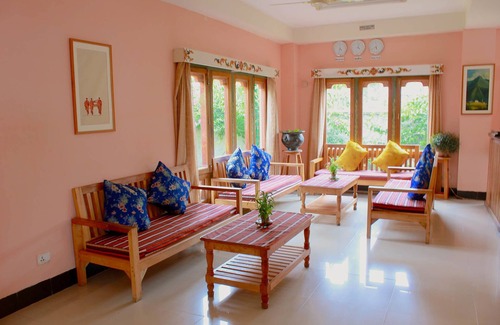 Khuruthang Hotel | Damchen Resort