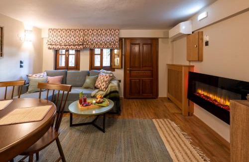 Ioannina Town Centre Villa | Dandy Villas Ioannina -Colorful Boutique House-in Old Town-Cozy