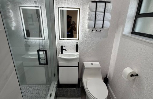 Dania Beach Apartment | Dania Club Luxury Rentals - Charming Studio Close To The Beach