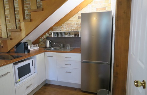 Berrima House | Daphne cottage - Heritage two storey 2 bedroom cottage in Historical Berrima