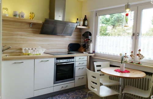 Troisdorf House | Das 6- Zimmer Ferienhaus mit einem 800 qm großen Garten