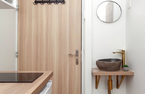 Amerique Apartment | David D Angers 22 - Studio Apartment, Sleeps 2