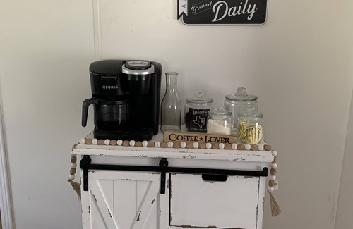 Rover House | Davis Ranch in beautiful Plainview Arkansas next to Nimrod Lake. Pet Friendly!