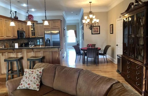 Hiawassee Condo | Day Dreamer - by Chatuge Home Concierge Lake & Mountain Views Condo W/Pool