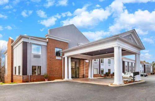 Altavista Hotel | Days Inn by Wyndham Alta Vista