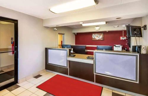 Tad Hotel | Days Inn by Wyndham Charleston WV