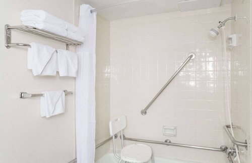 Evanston Hotel | Days Inn by Wyndham Evanston WY