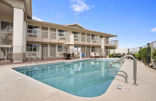 Globe Hotel | Days Inn by Wyndham Globe