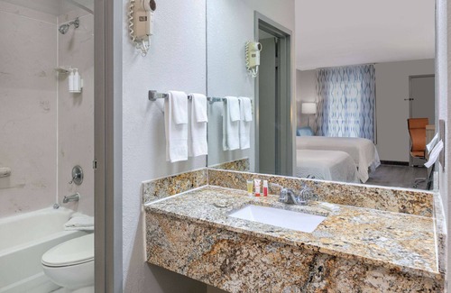 Greenville Hotel | Days Inn by Wyndham Greenville MS