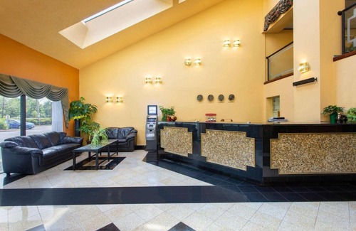 Hillsborough Hotel | Days Inn by Wyndham Hillsborough