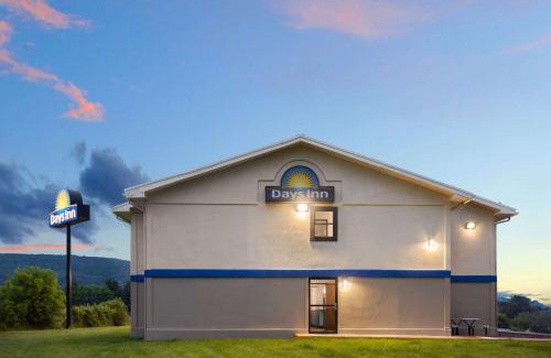 Hornell Hotel | Days Inn by Wyndham Hornell NY