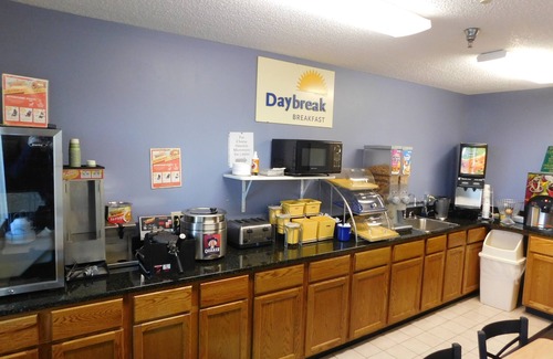 Lexington Hotel | Days Inn by Wyndham Lexington NE