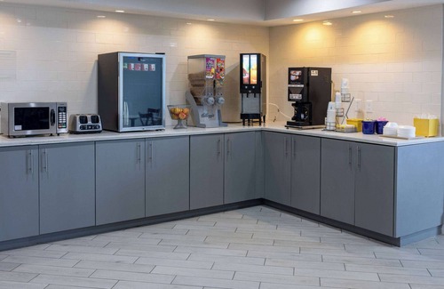 Louisburg Hotel | Days Inn by Wyndham Louisburg
