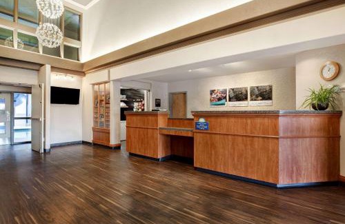 Medicine Hat Hotel | Days Inn by Wyndham Medicine Hat