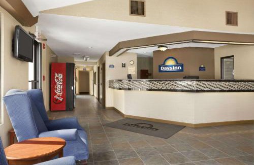 New Hampton Hotel | Days Inn by Wyndham Middletown