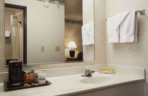 Springville Hotel | Days Inn by Wyndham Springville