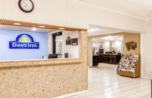 Syracuse Hotel | Days Inn by Wyndham Syracuse