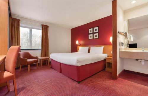 Radwell Hotel | Days Inn Stevenage North