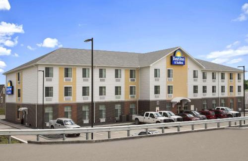 Lafferty Hotel | Days Inn & Suites by Wyndham Belmont