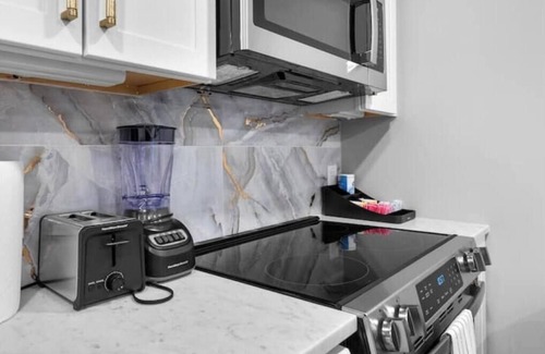 Kingman Park Apartment | DC Urban Retreat+3Bed+Newly Renovated