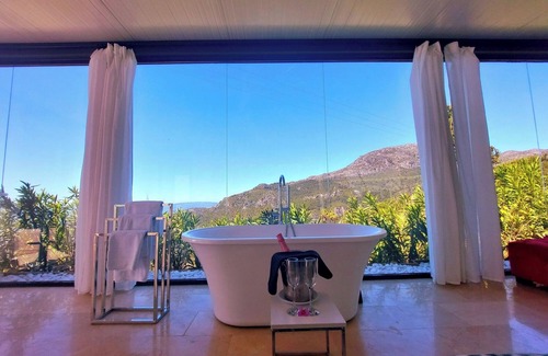 Casares Cabin | DDG Retreat