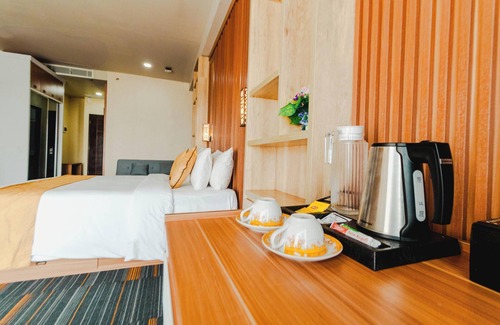 Kecamatan JONGGAT Hotel | De Balen Soultan Hotel