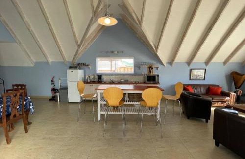 Sunset Beach Apartment | De Blauwvoet - Meerkat (Sunset Beach)