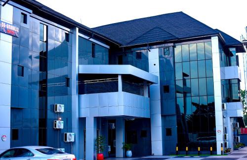 Benin City Hotel | DE-EMMALIZ HOTELs