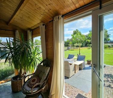 Nijkerkerveen Ski Chalet | De Fijne Blokhut