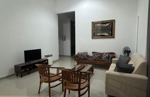 Beranang House | De'Laman Homestay beranang