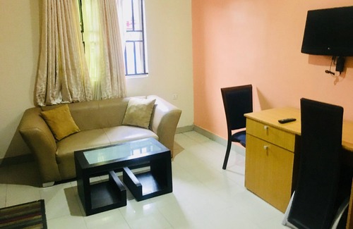 Ibeju Hotel | De Man Hotel