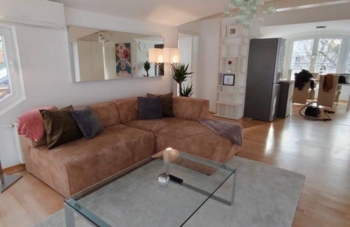 Thalkirchen Apartment | 90 m² Apartment ∙ 2 bedrooms ∙ 4 guests